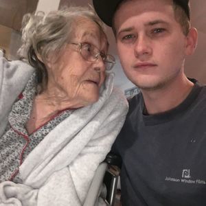 Meet your Posher, Cameron